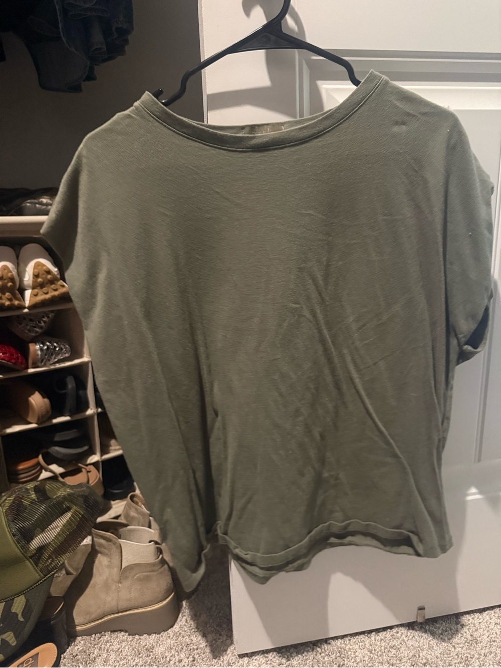 NUUDS - Women's Muscle T-Shirt - Olive Green